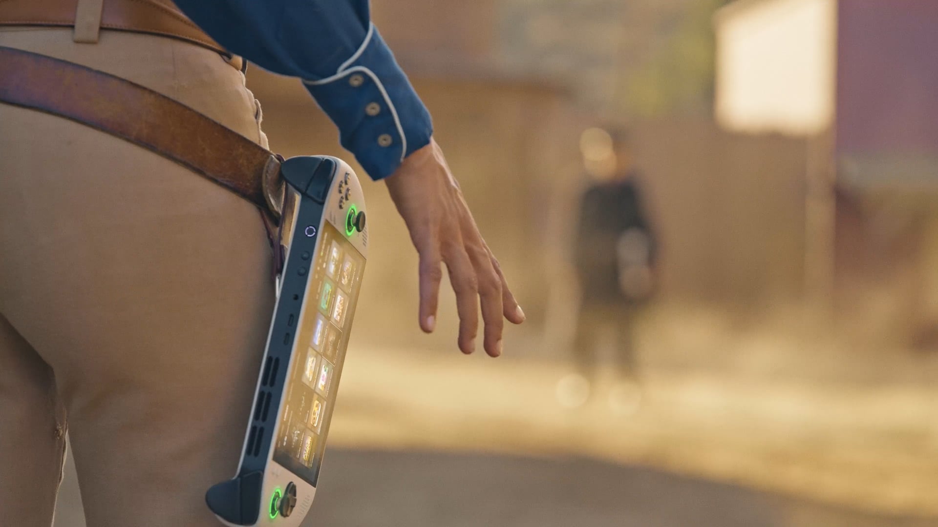 Duel (Microsoft) :20 video thumbnail for Lenovo - Go Country