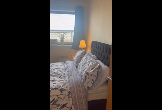 Room in 2 Bedroom Flat  Main Photo