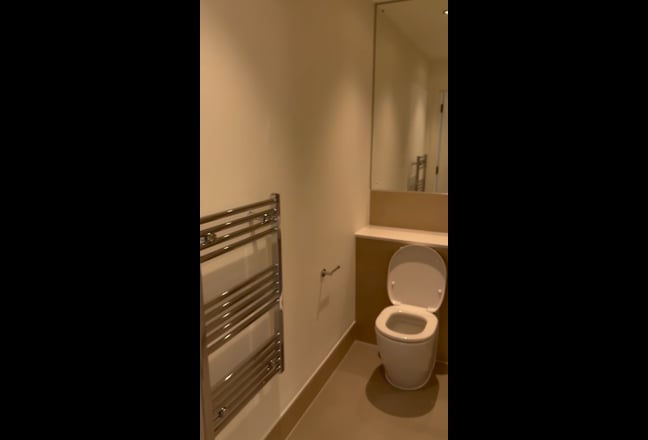 Lookin for a Flatmate. Room Picture to be provided Main Photo