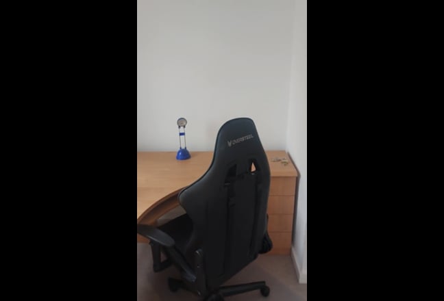 Ensuite room in townhouse Main Photo