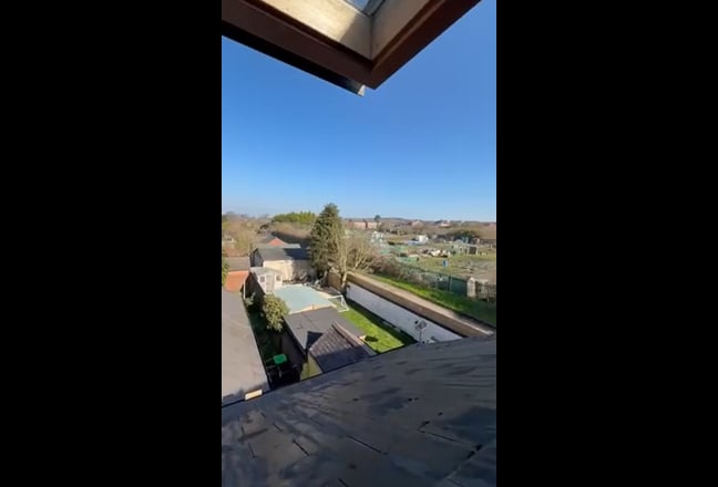 Loft room within 6 bedroom hmo  Main Photo