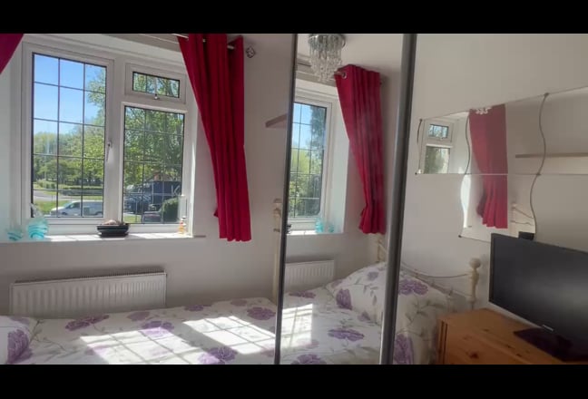 Single Room Main Photo