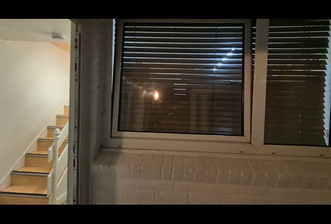 *Lovely Bedsit with Garden* No Bills! Main Photo