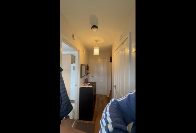 Bright double room to let Main Photo