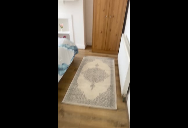 A bright Single Room available in N22 Main Photo