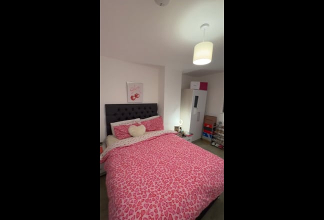 EN-SUITE Double room - Salford quays  Main Photo