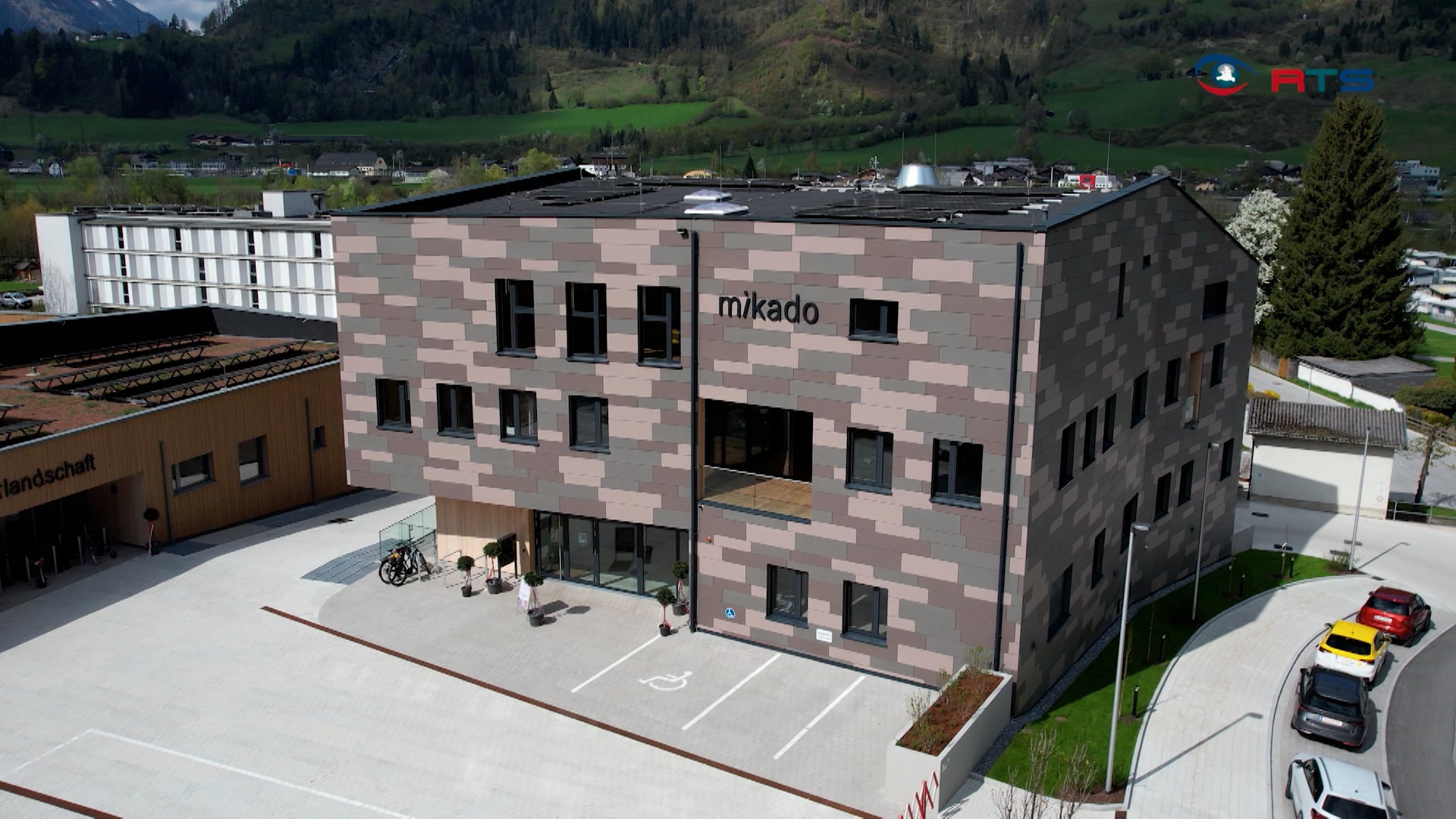 mikado-eroeffnet-in-st-johann-kinderbetreuung-und-seniorenzentrum-unter-einem-dach