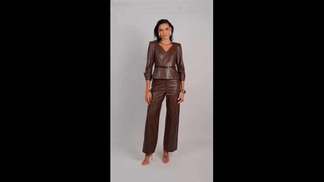 Blusa de Couro Legítimo Donatta Truffle