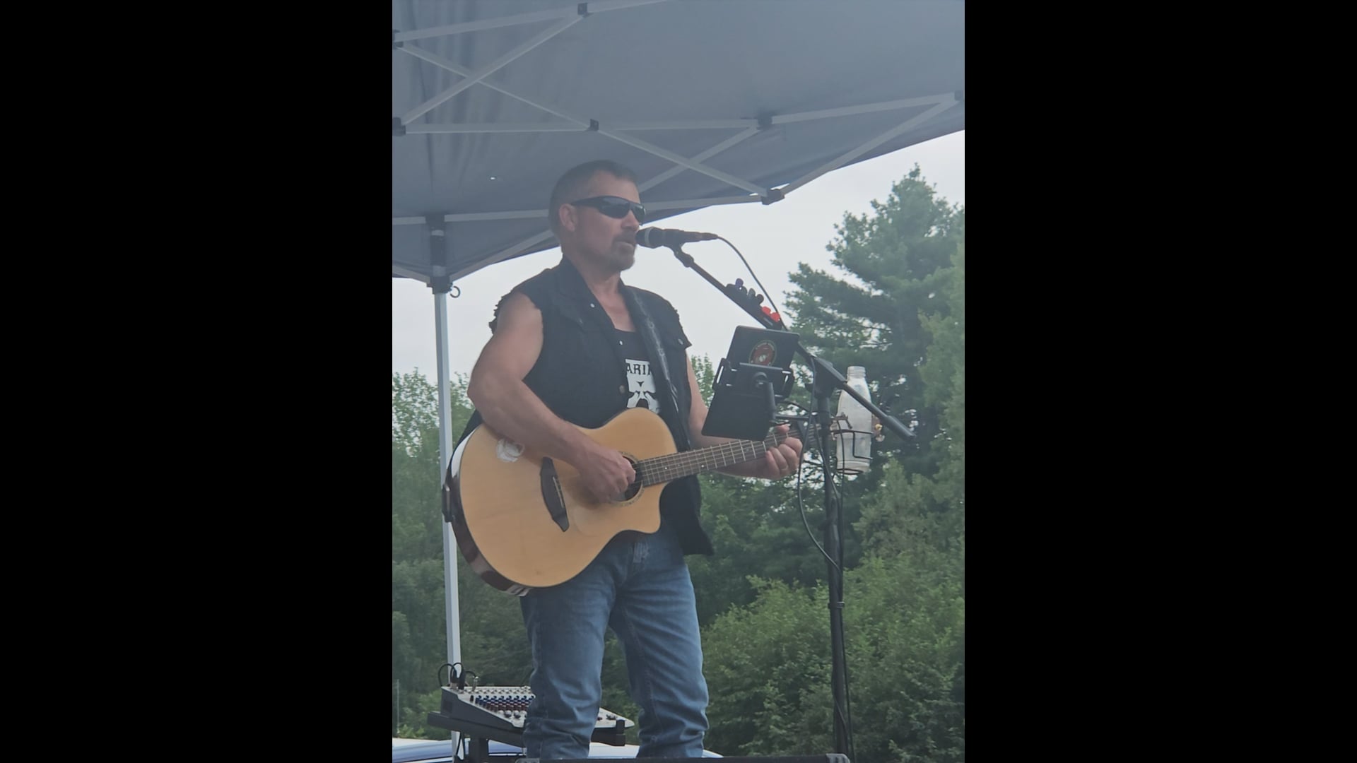 Promotional video thumbnail 1 for Rob Bibber