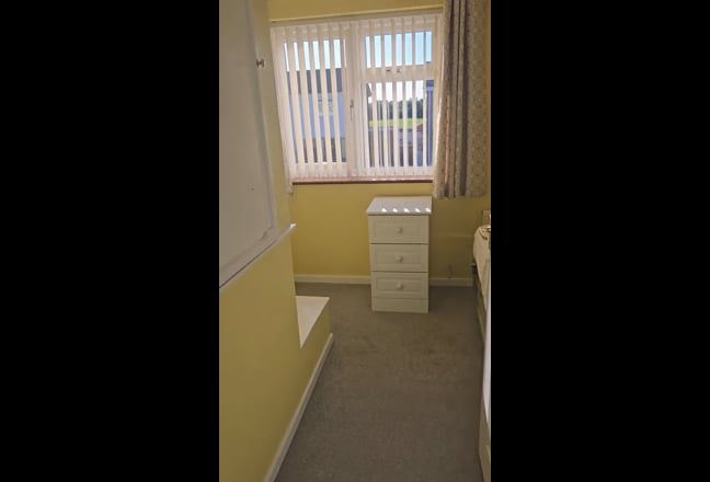 Rooms to rent in a nice area very close to prison Main Photo