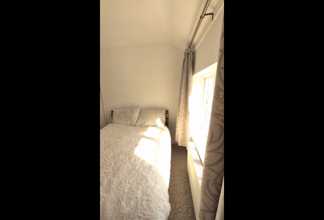 Furnished Double Room in Calm, Creative & Sociable Main Photo