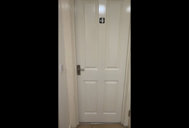 Ensuite king size room available  Main Photo