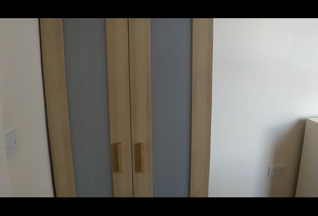 Nice comfy warm ensuite room #3 *BILLS INC* Main Photo