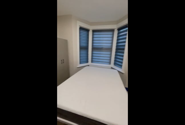 Croydon Whitehorse Road Double Room Zero Deposit  Main Photo