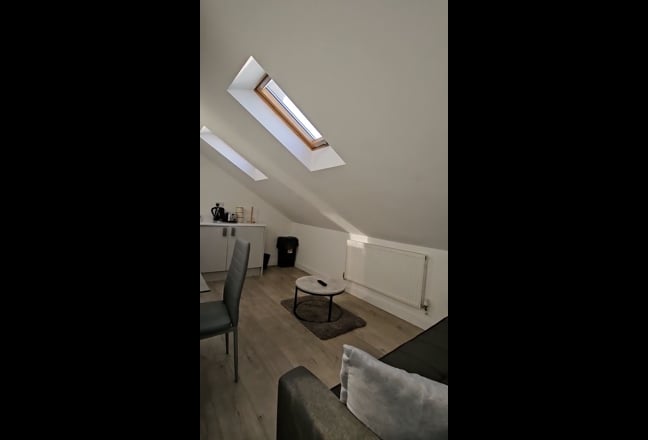 First floor flat includes bills Main Photo