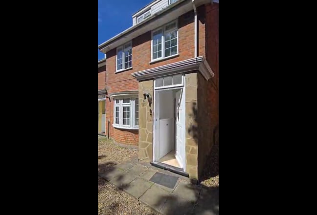 One Bedroom Apartment in the Heart of Watford Main Photo