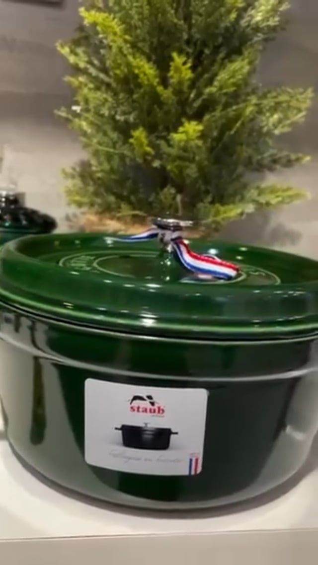 Comprar Caçarola Redonda Ferro Fundido 24cm Verde Staub - a partir