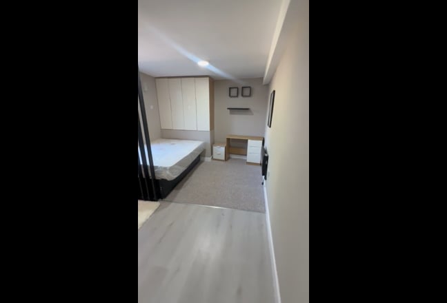 1 x Large studio flat, Selly Oak, Birmingham &pound;850  Main Photo