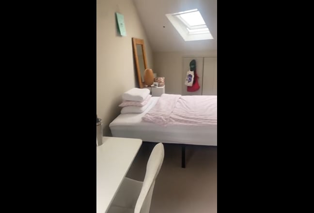 Bright Double Room in Putney - All Bills Included Main Photo