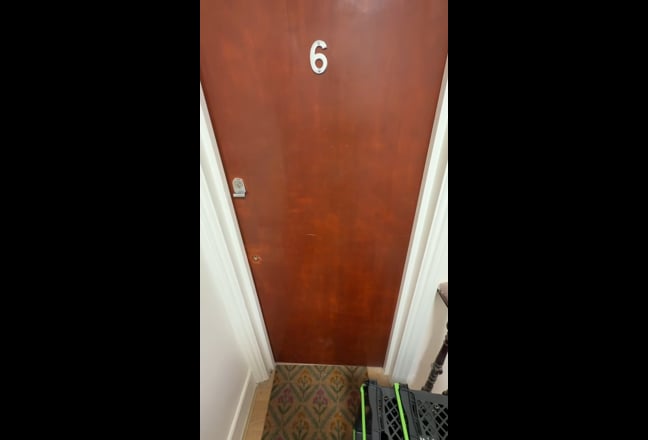 Fab 1 bed flat on Streathbourne Road Balham Main Photo