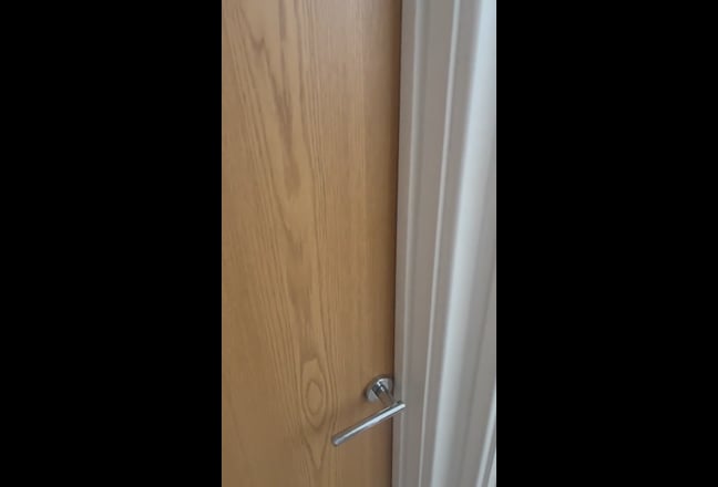 Room with en-suite Main Photo