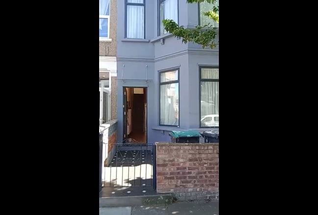 Double Room in N17 Main Photo