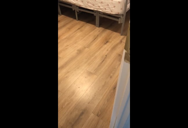 Whole property let-3-bedroom 3-bathroom  Main Photo