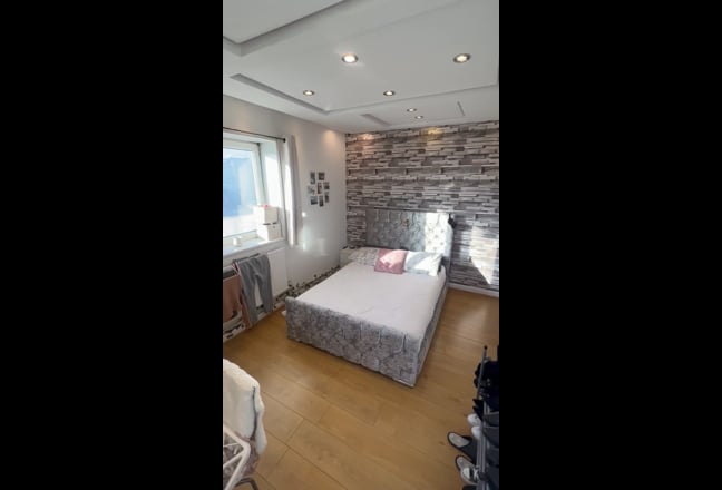 Clean Double room in E1 4JD near Uni  Main Photo