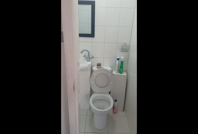 Large studio with 1 bedroom and 1 living room. Main Photo