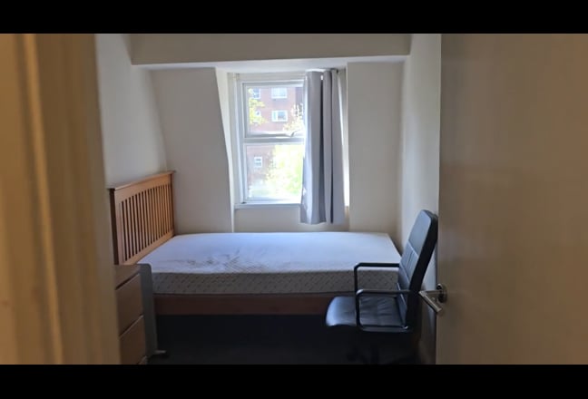 2 Bedroom Flat in East Croydon Main Photo