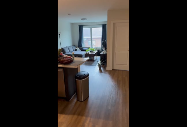 Corner Bedroom w/ Own Bath + Garage Parking Main Photo