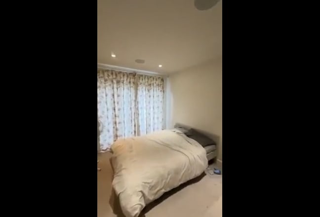 Luxury ensuite room, pool gym + spa included  Main Photo