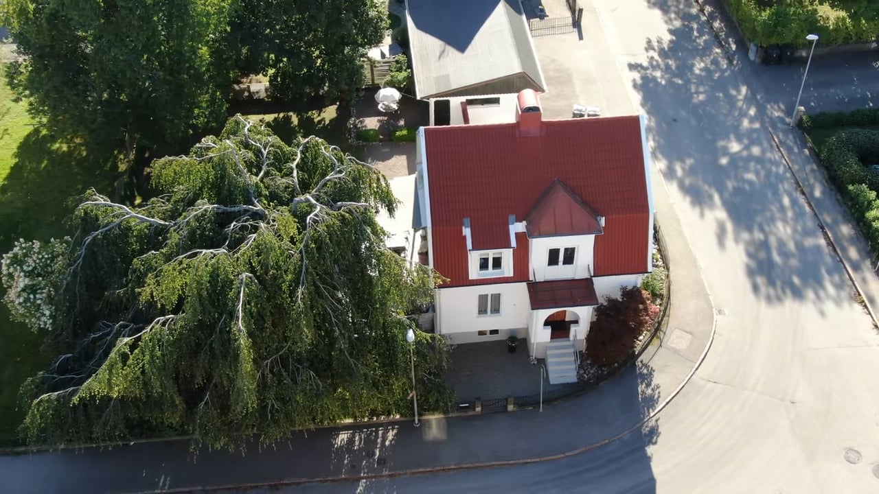 6 rum Villa på Karlsbergsgatan 19 Tullen Borås kommun - video