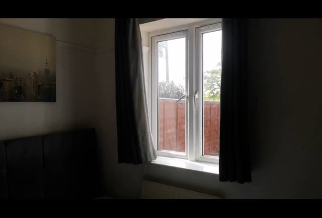 Double bedroom with exclusive fridge, exclusive ga Main Photo