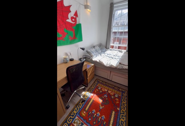 Video 1: Bedroom 3: £1075 -  available June 13th