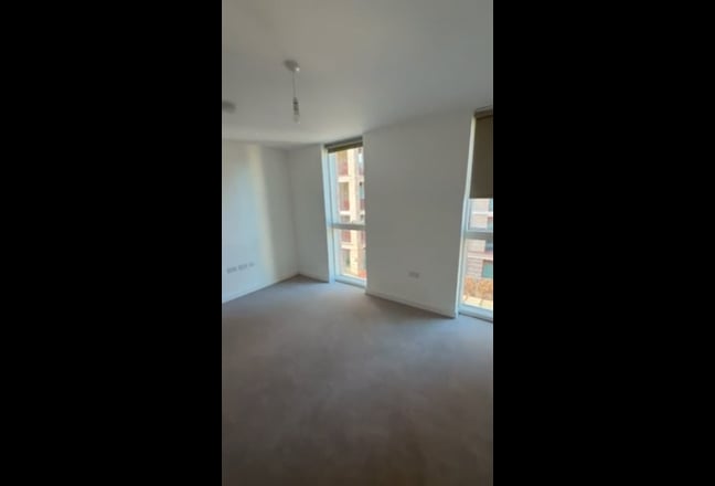 New build 2 bed 2 bath in Zone 1 💖 Main Photo