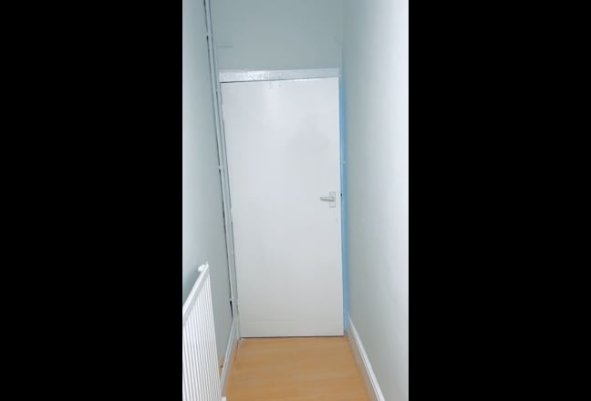 Self contained Modern Studio flat own Garden📍RG1  Main Photo