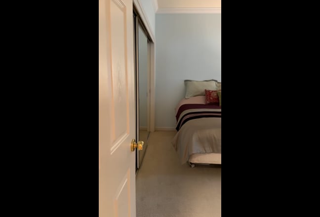 Spacious Bright Furnished Room, Beautiful Location Main Photo