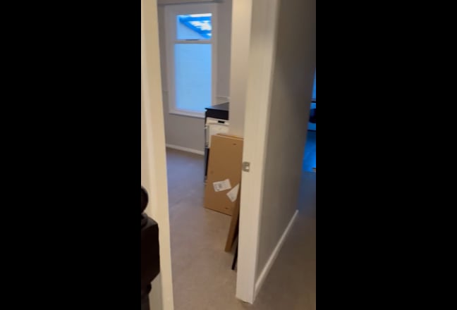 1 double bedrooms available now Main Photo