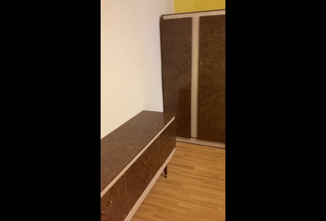 A great size for a cosy friendly group Main Photo