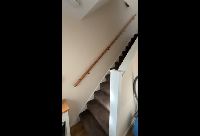 Large Double Room | Parking | 20 mins to Reading  Main Photo