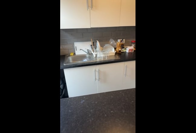 Double Bedroom in House Share Main Photo