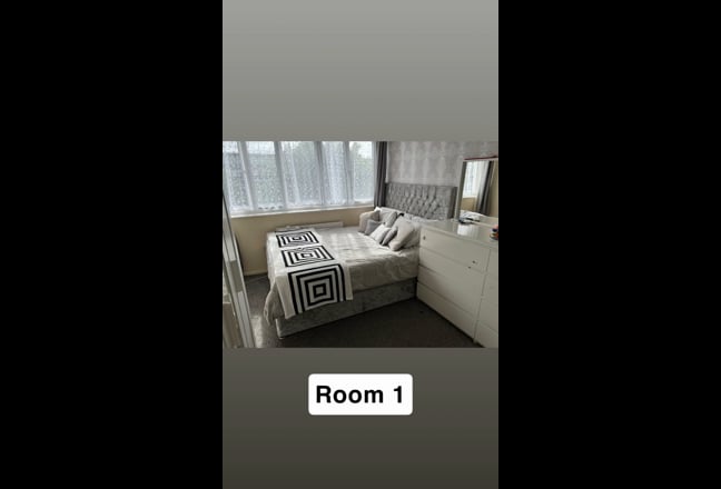 Spacious Double Room in E1, East London Main Photo