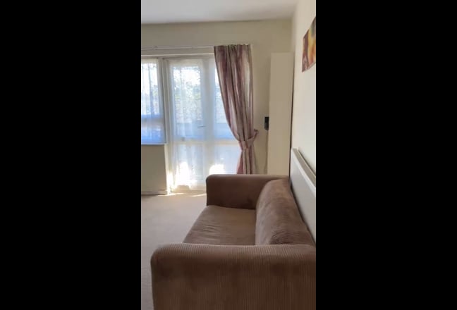 Lovely 1 bed flat walking distance of Upton Park Main Photo