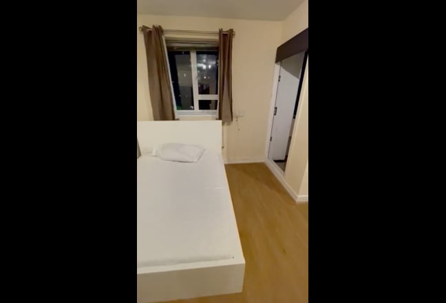 Amazing Clean and Very Spacious flat Main Photo