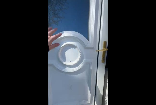 Clean two bedroom house available in Handsworth. Main Photo