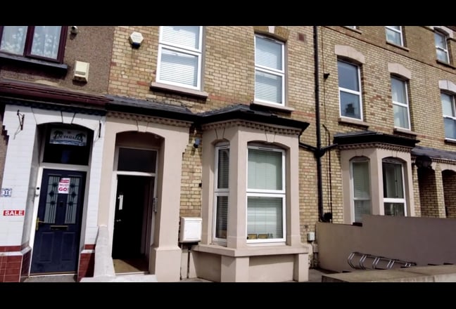 Double En Suite Room Available in Finsbury Park N4 Main Photo