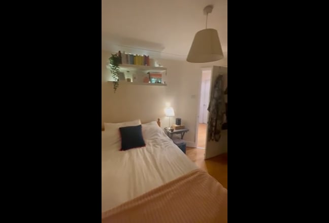 Female housemate required for Hampstead flat  Main Photo