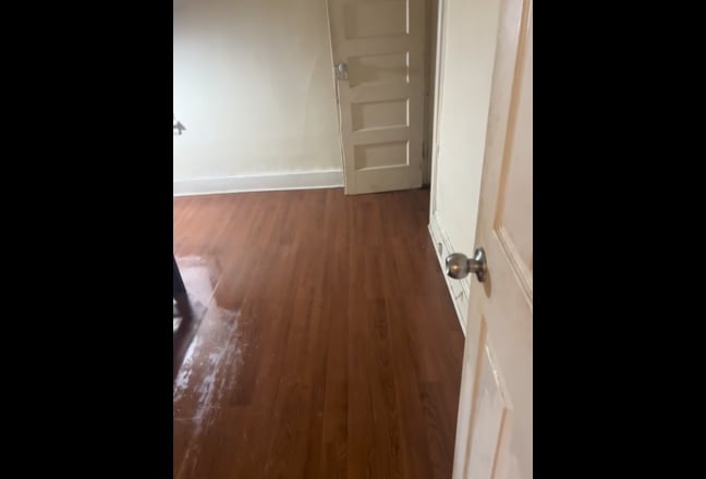 Huge studio size room all included bill  Main Photo
