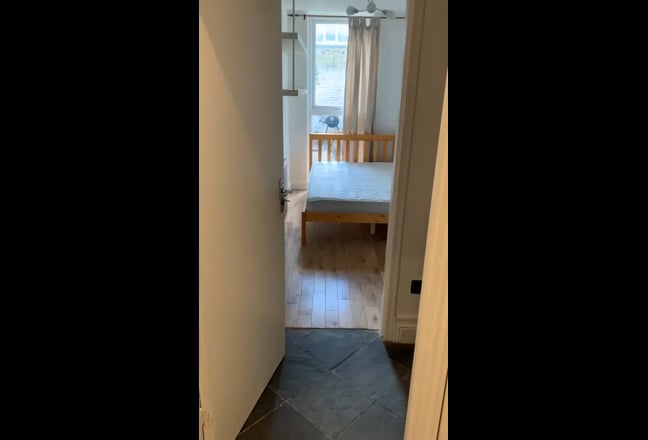Double room available in Vauxhall/Oval Main Photo